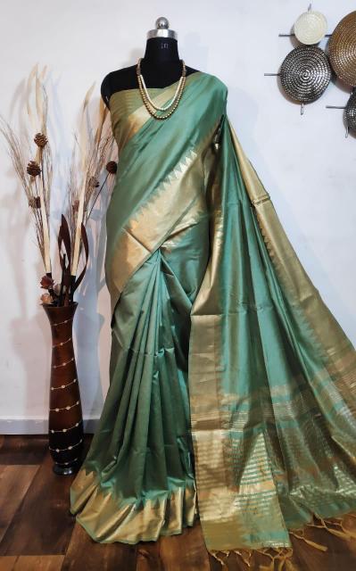 Vastrangan rutrang saree market in surat near railway station